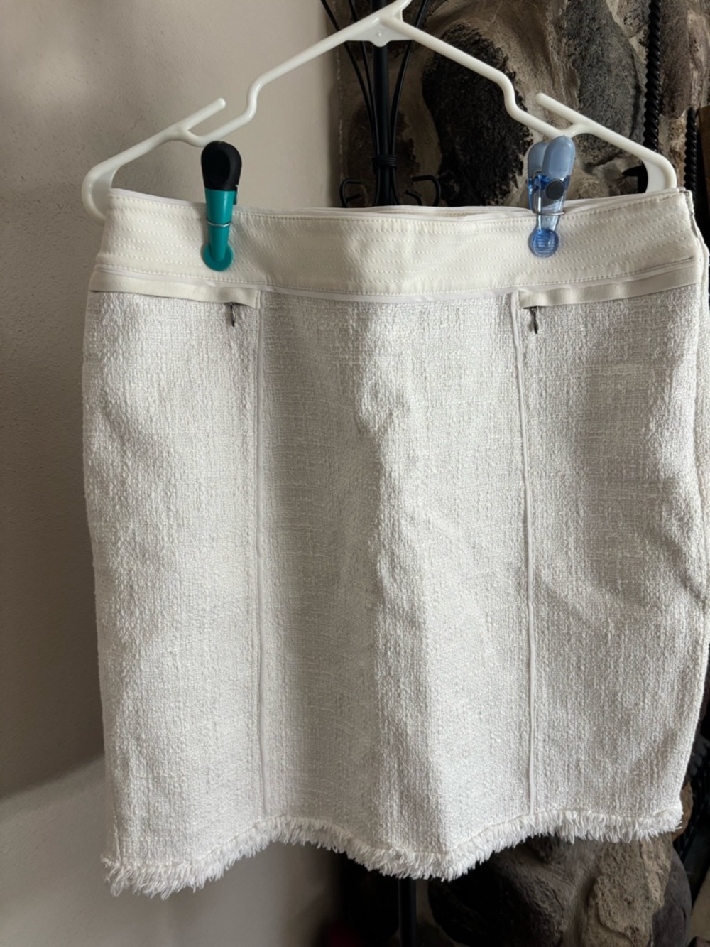 White House Black Market White Fringe-Hem Pencil Skirt